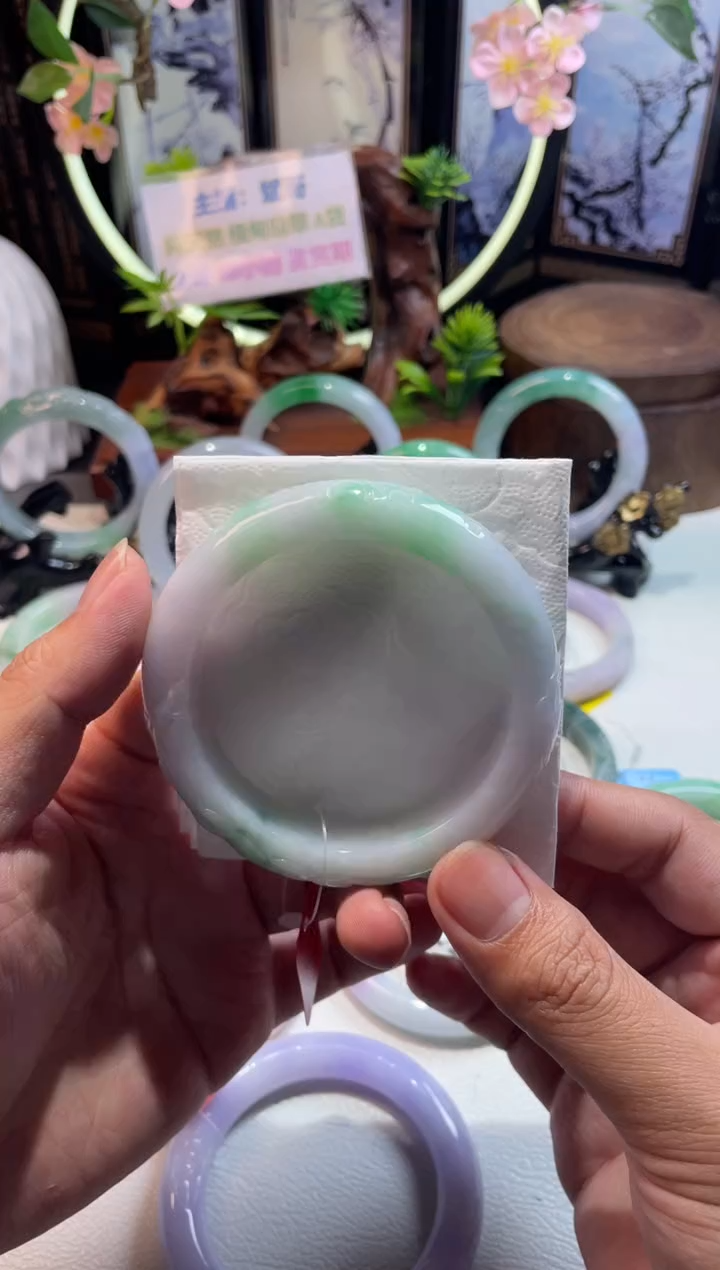 翡翠手镯未镶嵌正圈60