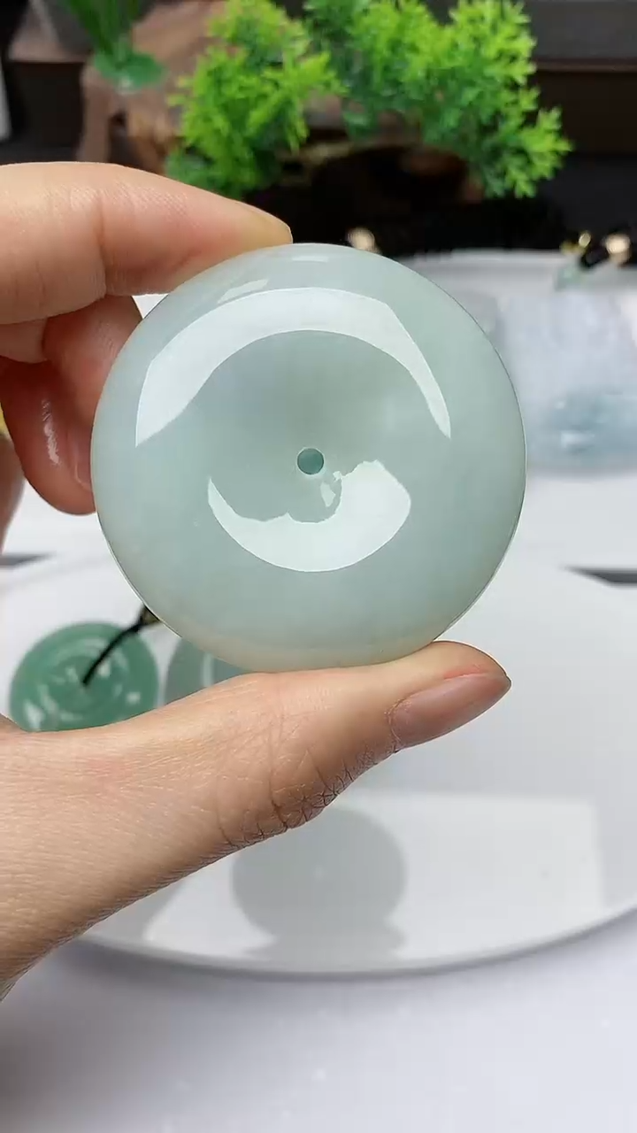 【闪购商品】翡翠颈饰未镶嵌