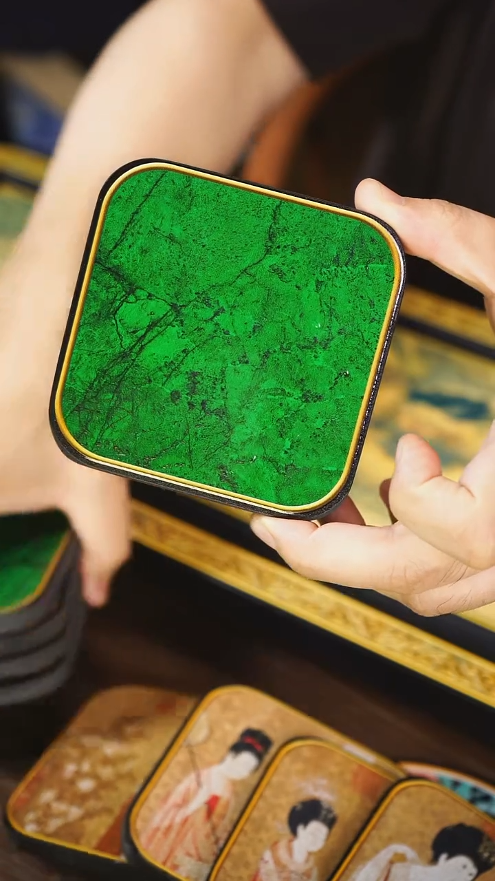 壹藏贰宝冰洋翡翠杯垫一片