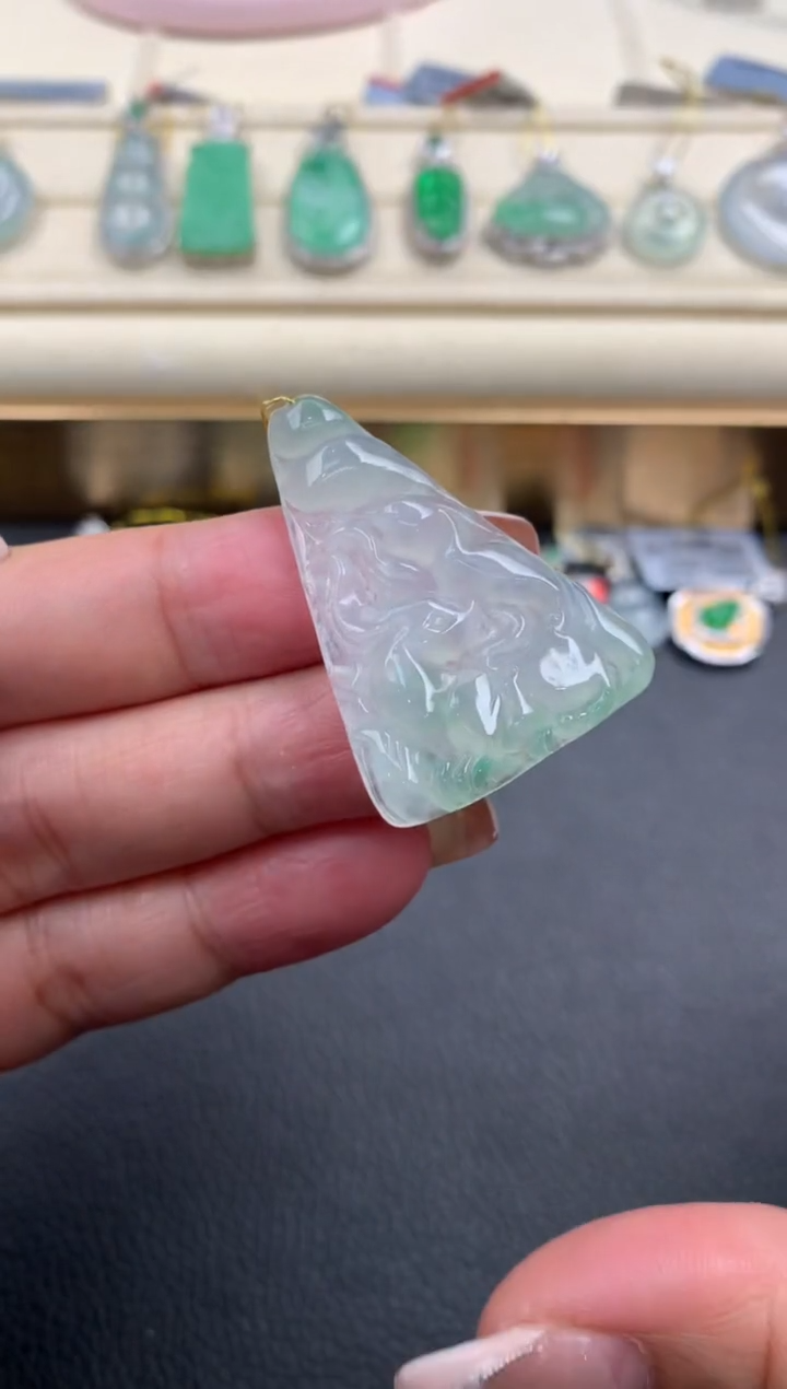 【闪购商品】翡翠颈饰未镶嵌Q78