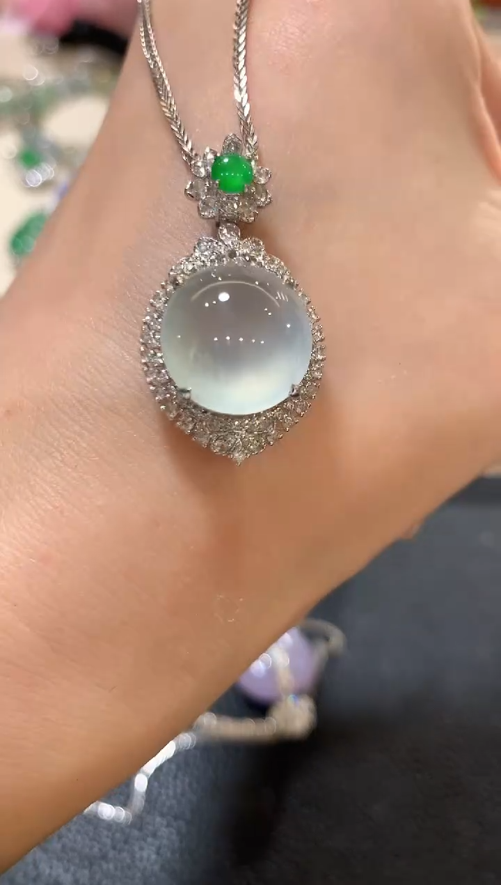 吊坠(不含链)18K金镶嵌翡翠n148  