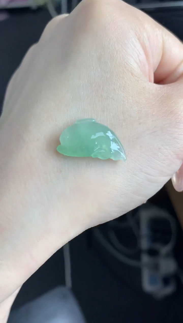 定制翡翠未镶嵌海豚