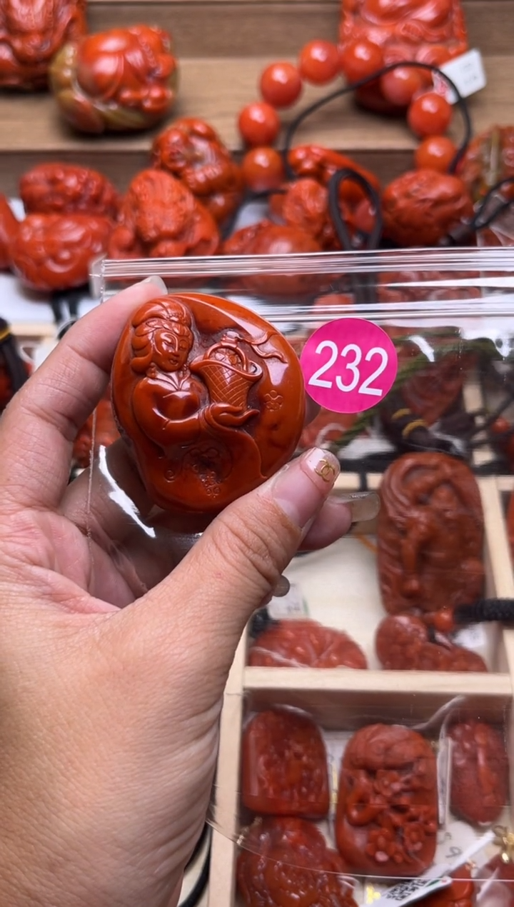 【闪购商品】南红玛瑙珠宝奇石未镶嵌232-