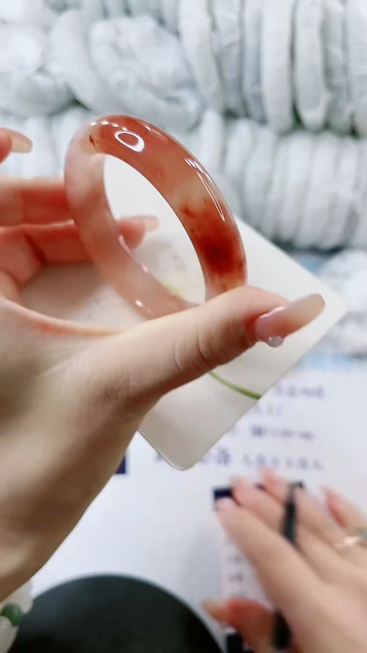 【闪购商品】石英质玉手镯未镶嵌0380798655-多样性发货