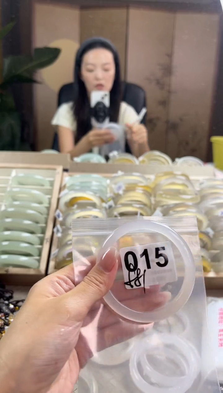 手镯玛瑙/玉髓未镶嵌015