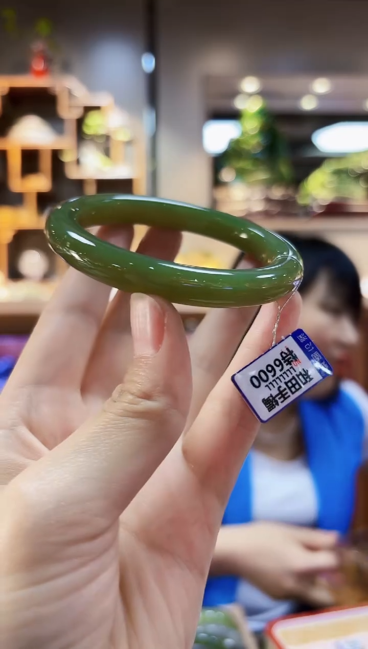 和田玉未镶嵌颈饰手镯59