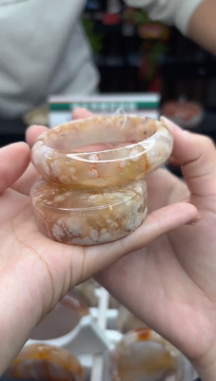 【闪购商品】石英质玉手镯未镶嵌1081（55圈赠送镯心）