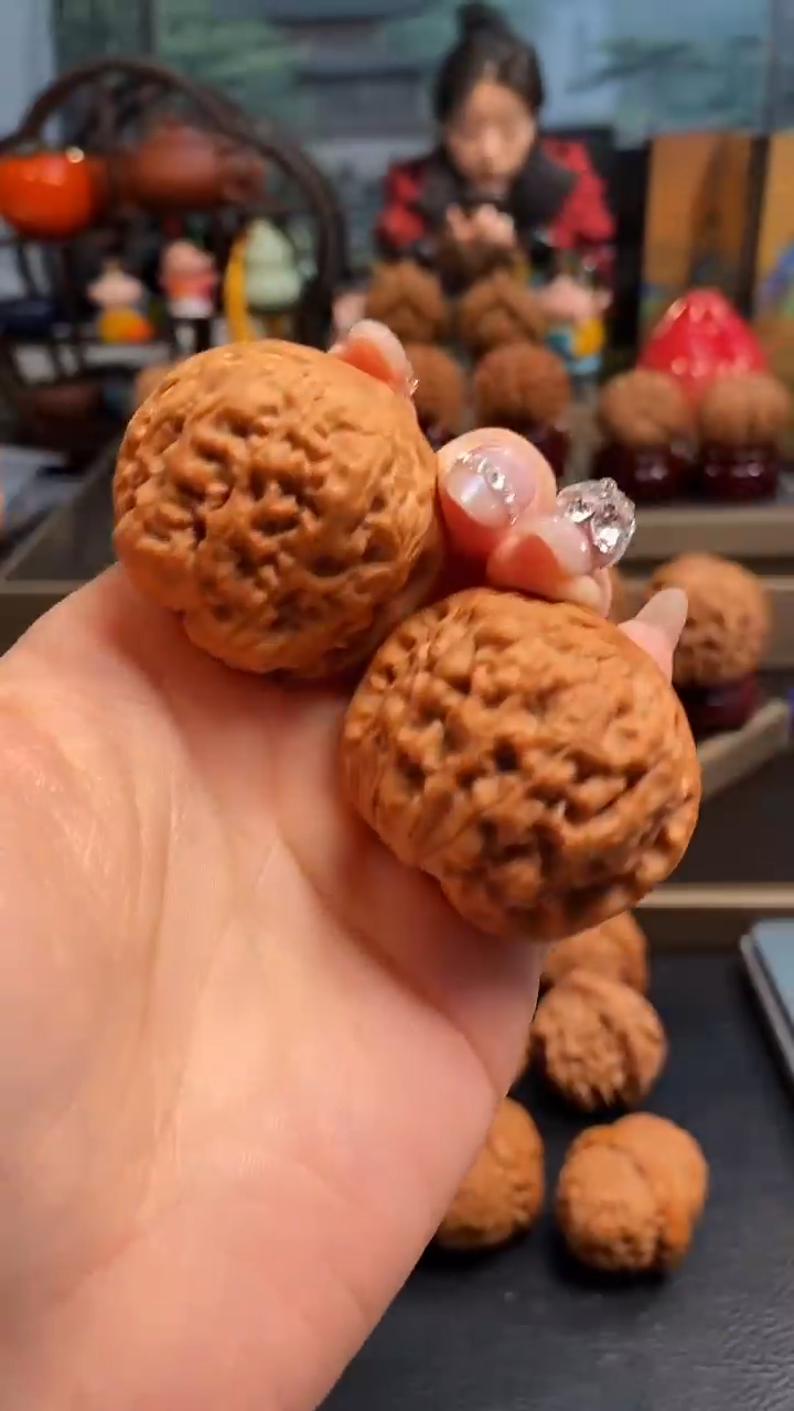 【闪购商品】文玩核桃把件H491龙墩40