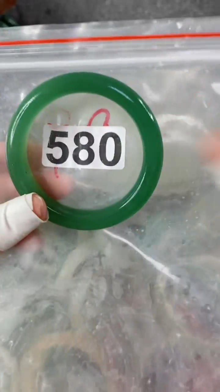 【闪购商品】石英质玉手镯未镶嵌54+580