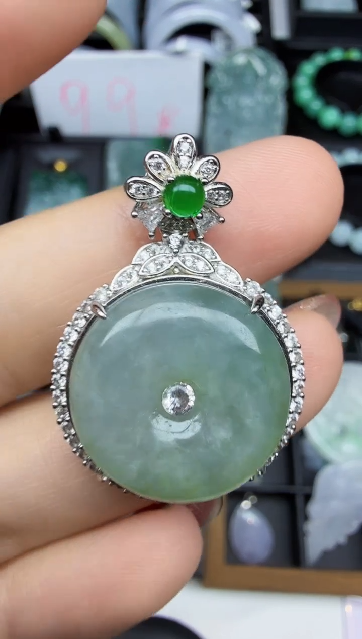 【闪购商品】翡翠颈饰未镶嵌平安扣
