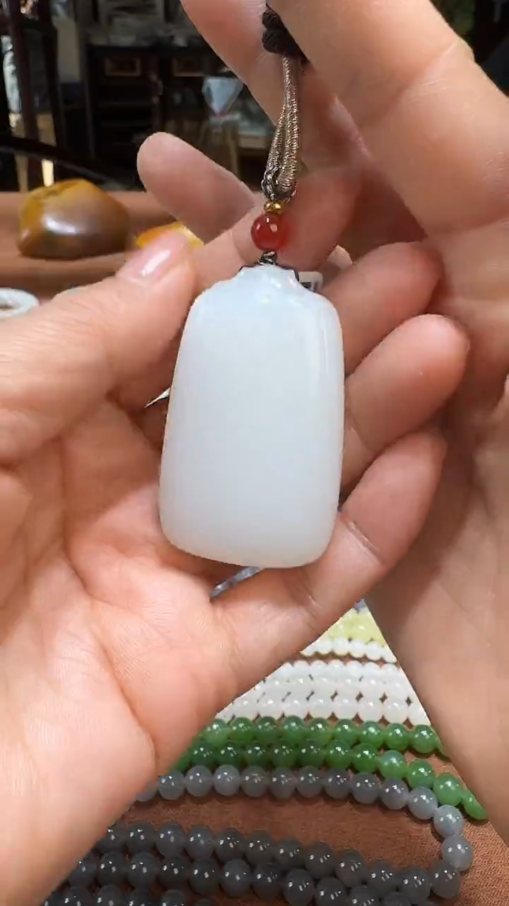 【闪购商品】和田玉颈饰未镶嵌无事牌