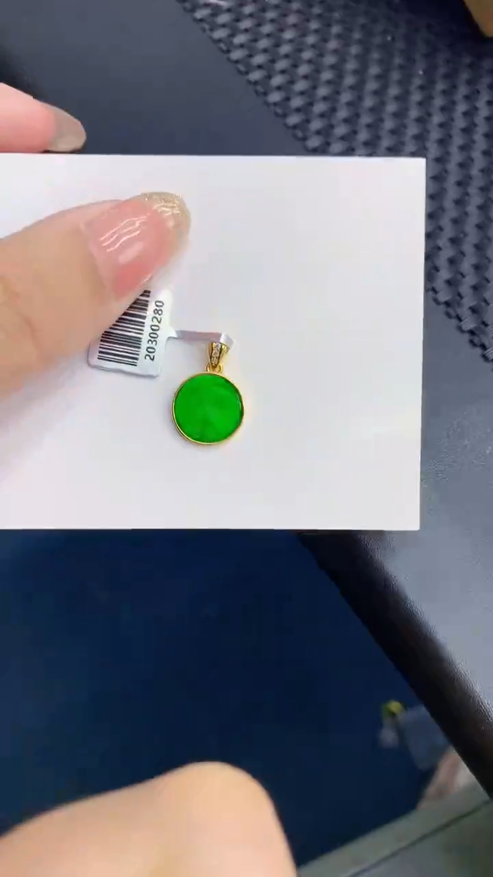 翡翠银S925镶嵌颈饰            8