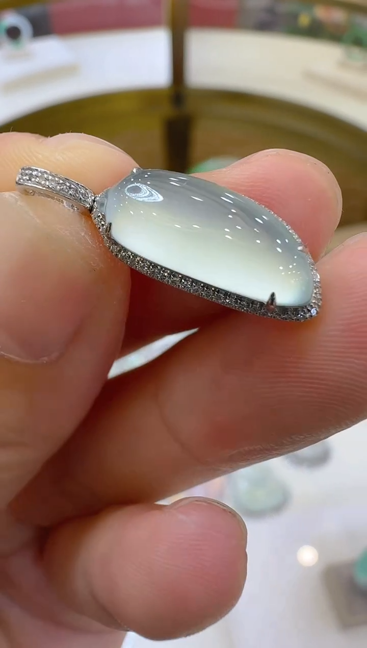 翡翠18K金镶嵌吊坠(不含链)多样性团购发一件