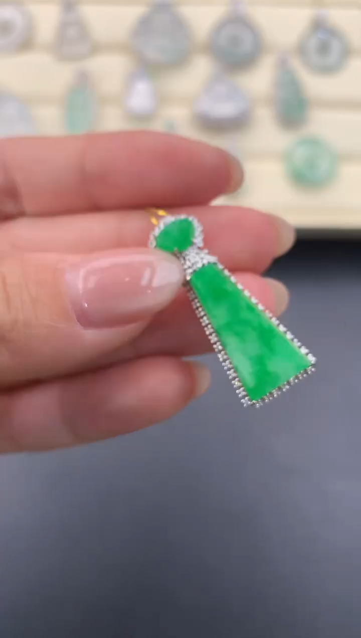 【闪购商品】翡翠颈饰18K金镶嵌X22    