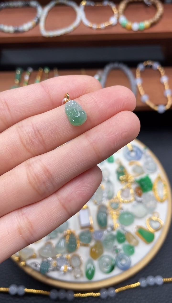 【闪购商品】翡翠吊坠(不含链)18K金镶嵌一个   JK519