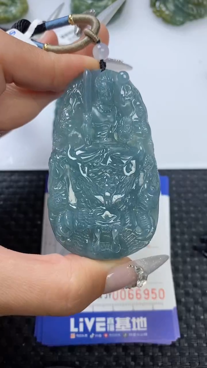 【闪购商品】翡翠颈饰未镶嵌11111111111111111