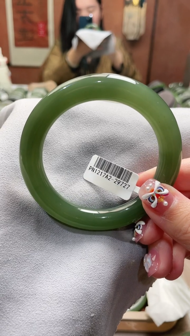 【闪购商品】和田玉手镯未镶嵌57圈口