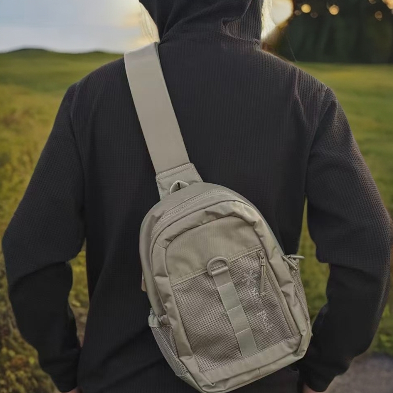 雪峰7升胸包可斜跨包