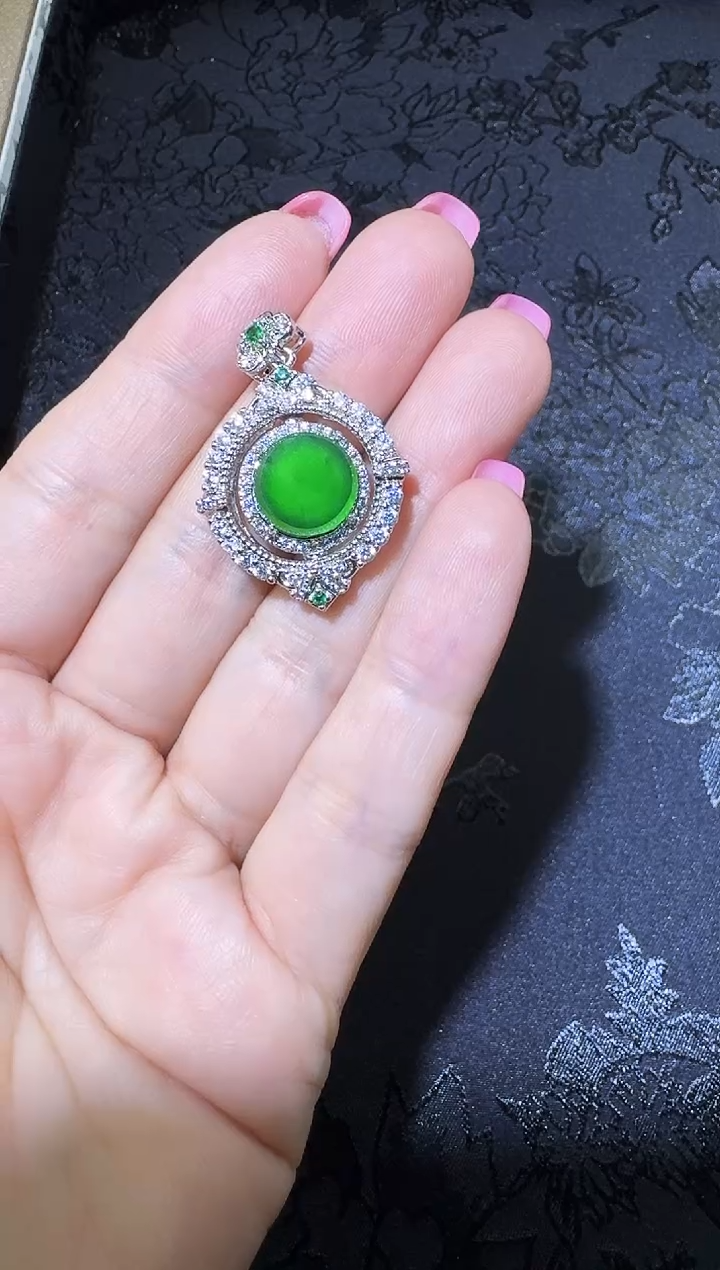 【闪购商品】翡翠吊坠(不含链)未镶嵌无事牌