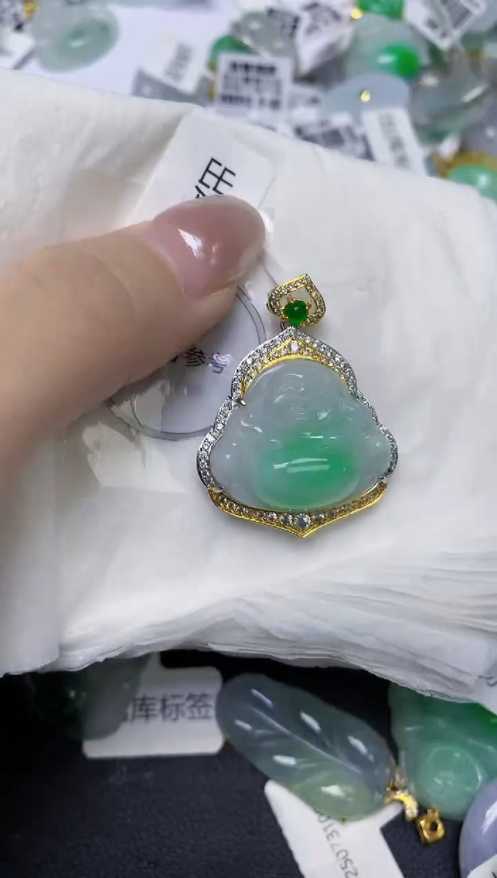 颈饰未镶嵌翡翠天然缅甸翡翠A货多样性发一件