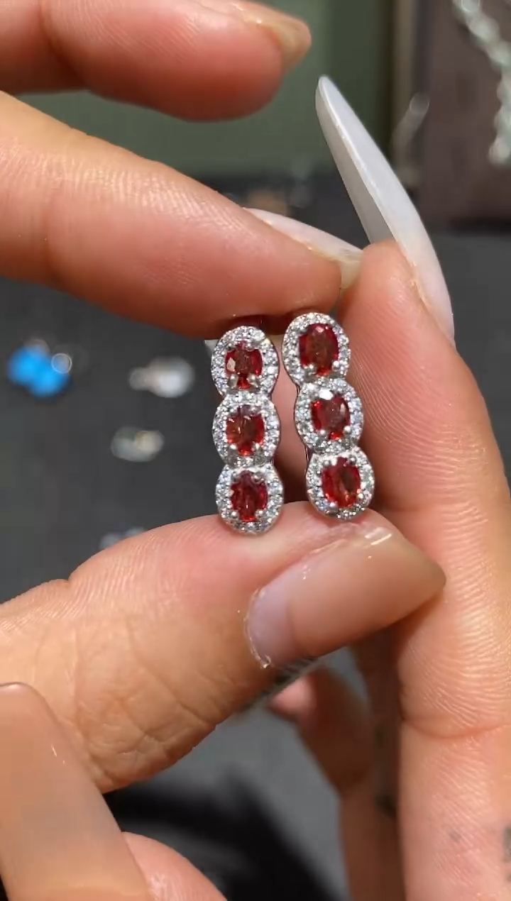 耳饰蓝宝石银S925镶嵌耳钉