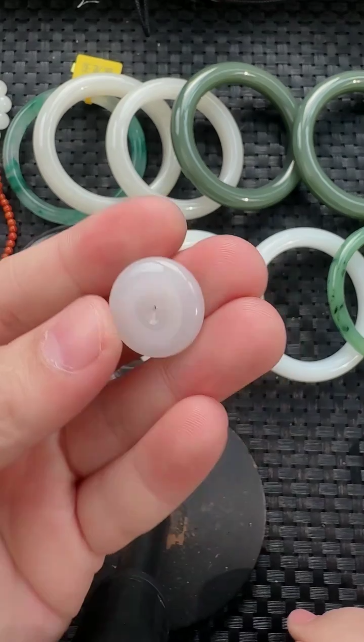 颈饰未镶嵌和田玉平安扣