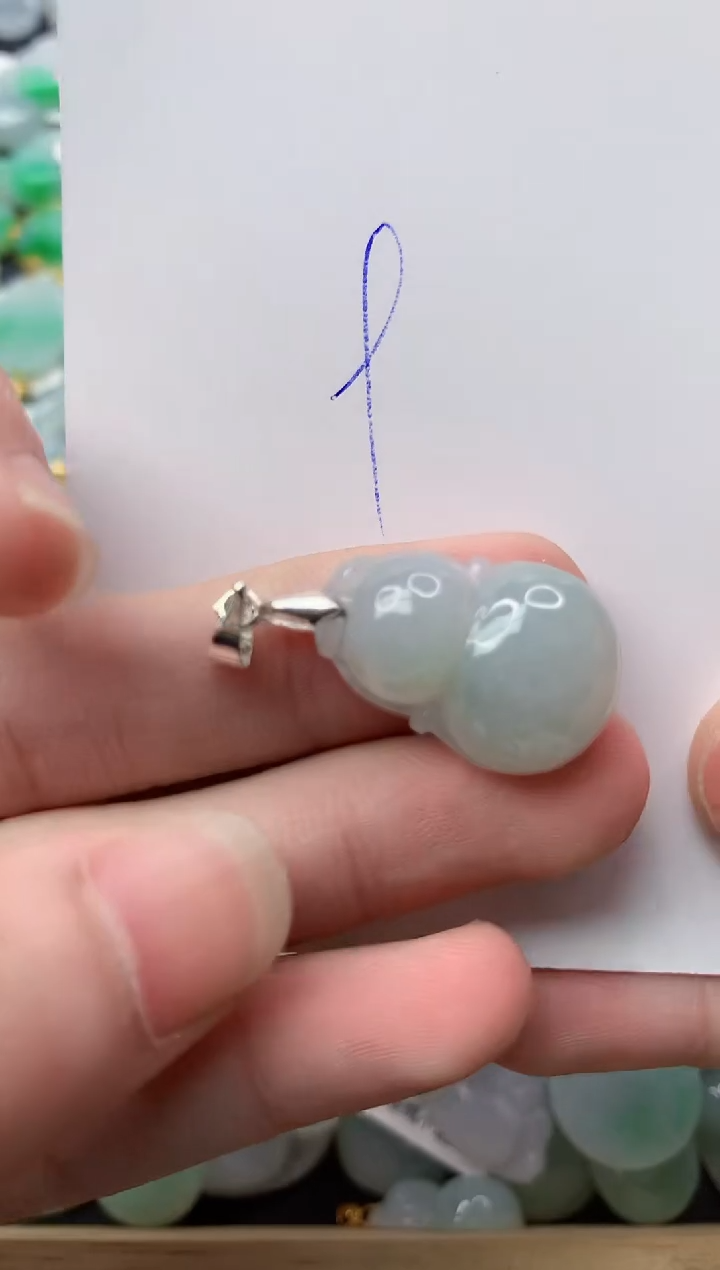 【闪购商品】翡翠颈饰合金10.......