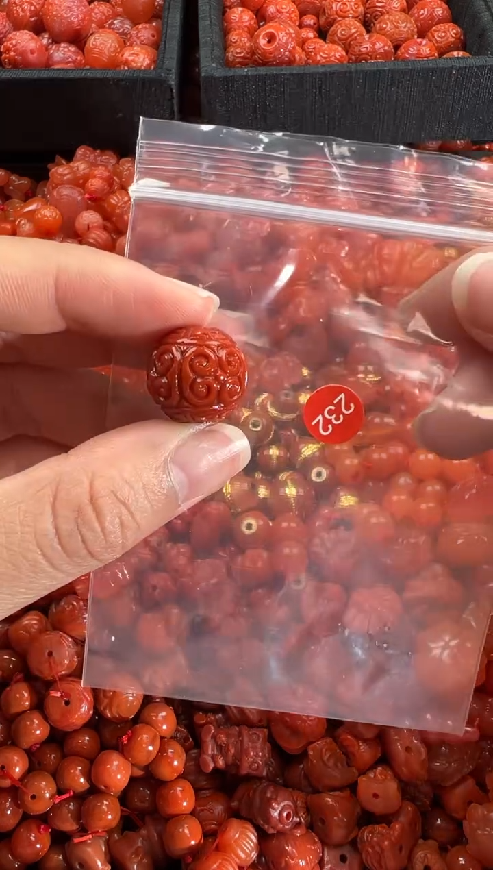 【闪购商品】南红玛瑙颈饰未镶嵌1