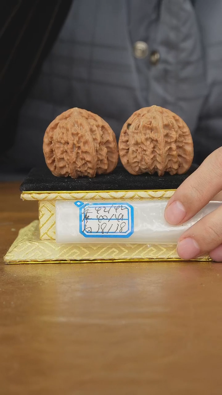 把件文玩核桃白狮子有修