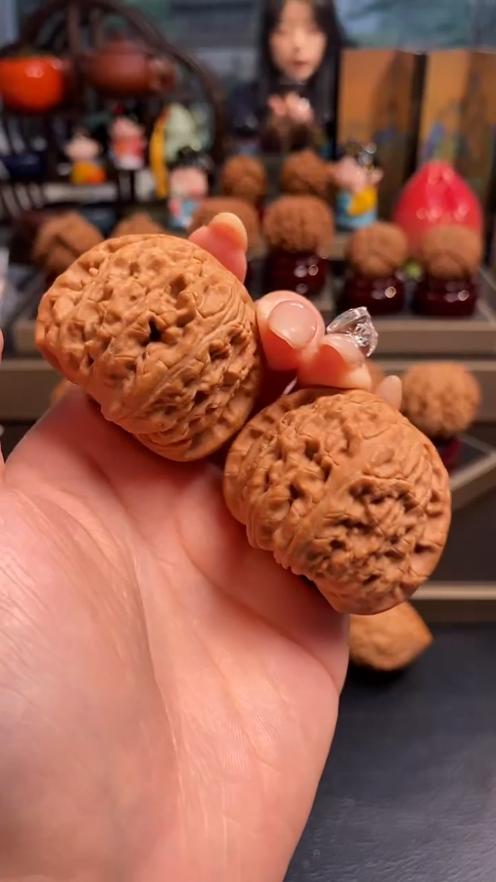 【闪购商品】文玩核桃把件D783白狮子43