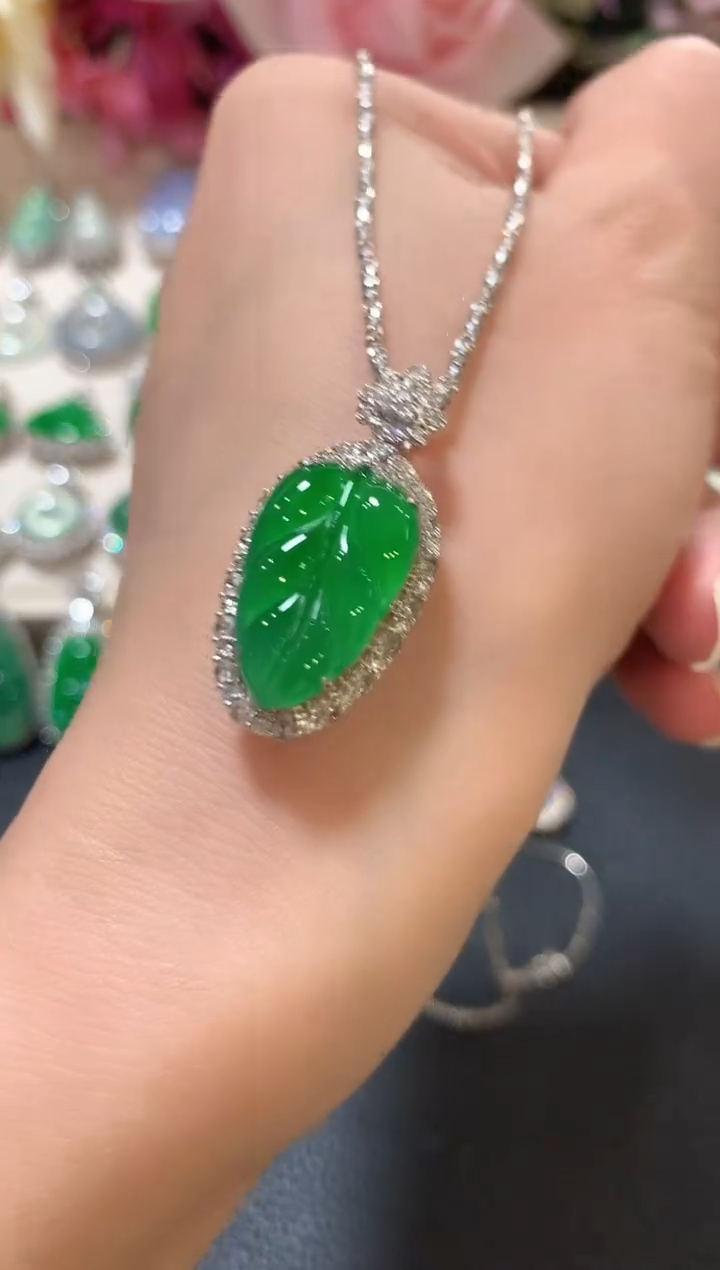 吊坠(不含链)18K金镶嵌翡翠n71  