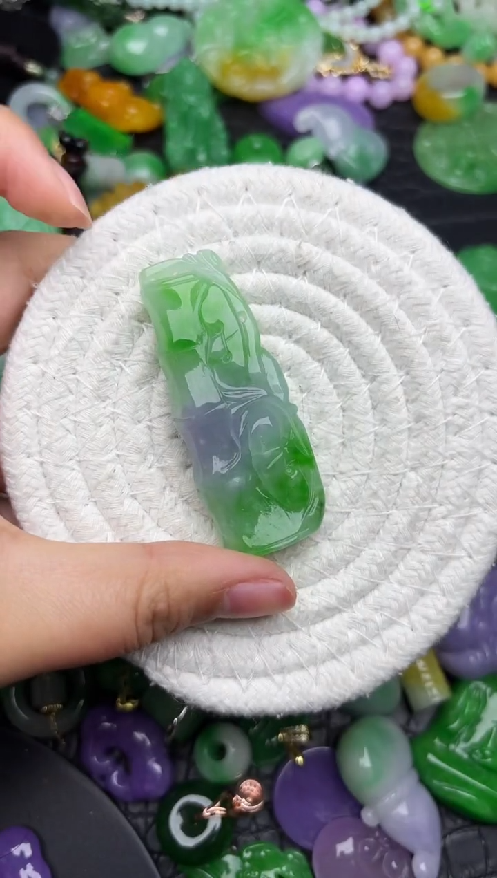 颈饰未镶嵌翡翠缅甸翡翠吊坠