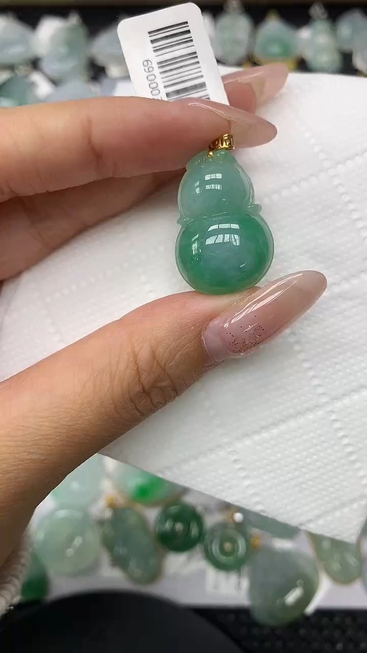 颈饰18K金镶嵌翡翠1111111111