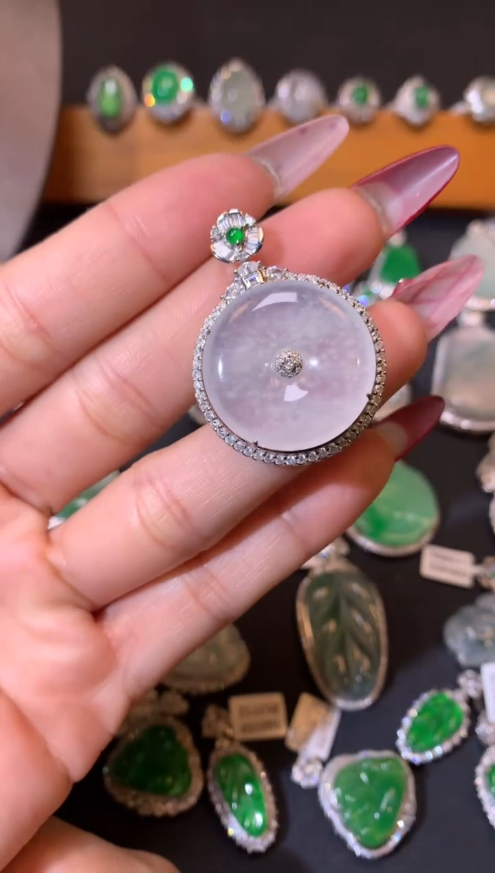 【闪购商品】翡翠吊坠(不含链)18K金镶嵌吊坠