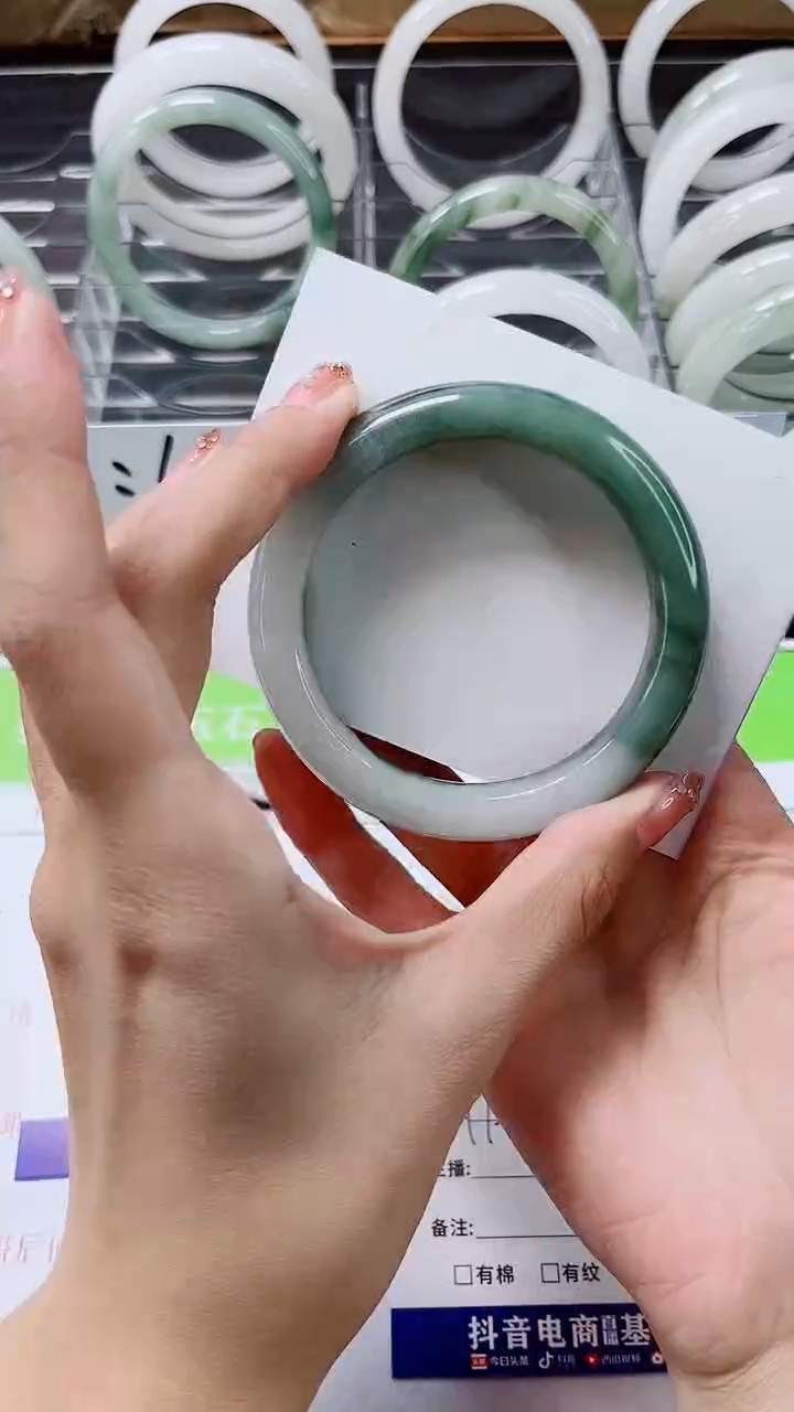 【闪购商品】石英质玉手镯未镶嵌A155-54/55