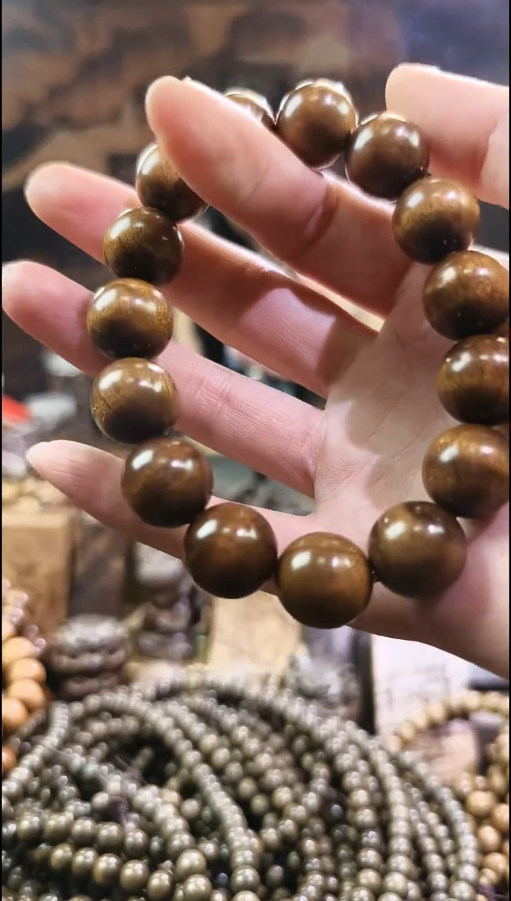 金丝楠1.5阴沉黄手串
