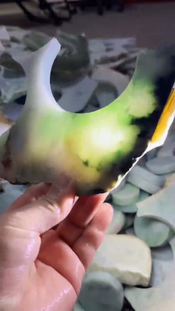 【闪购商品】翡翠挂件未镶嵌A货康壹154