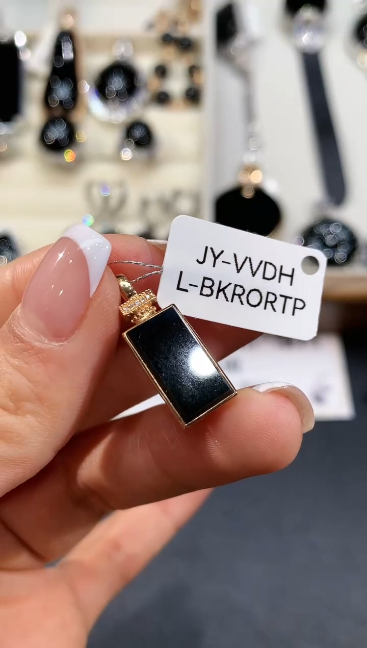 【闪购商品】翡翠吊坠(不含链)18K金镶嵌JY-VVDH