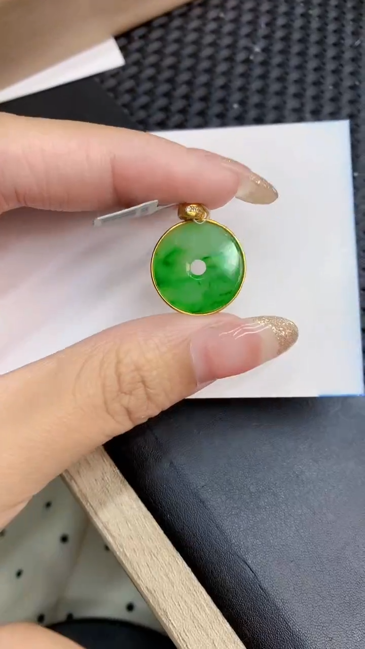 翡翠银S925镶嵌颈饰             8