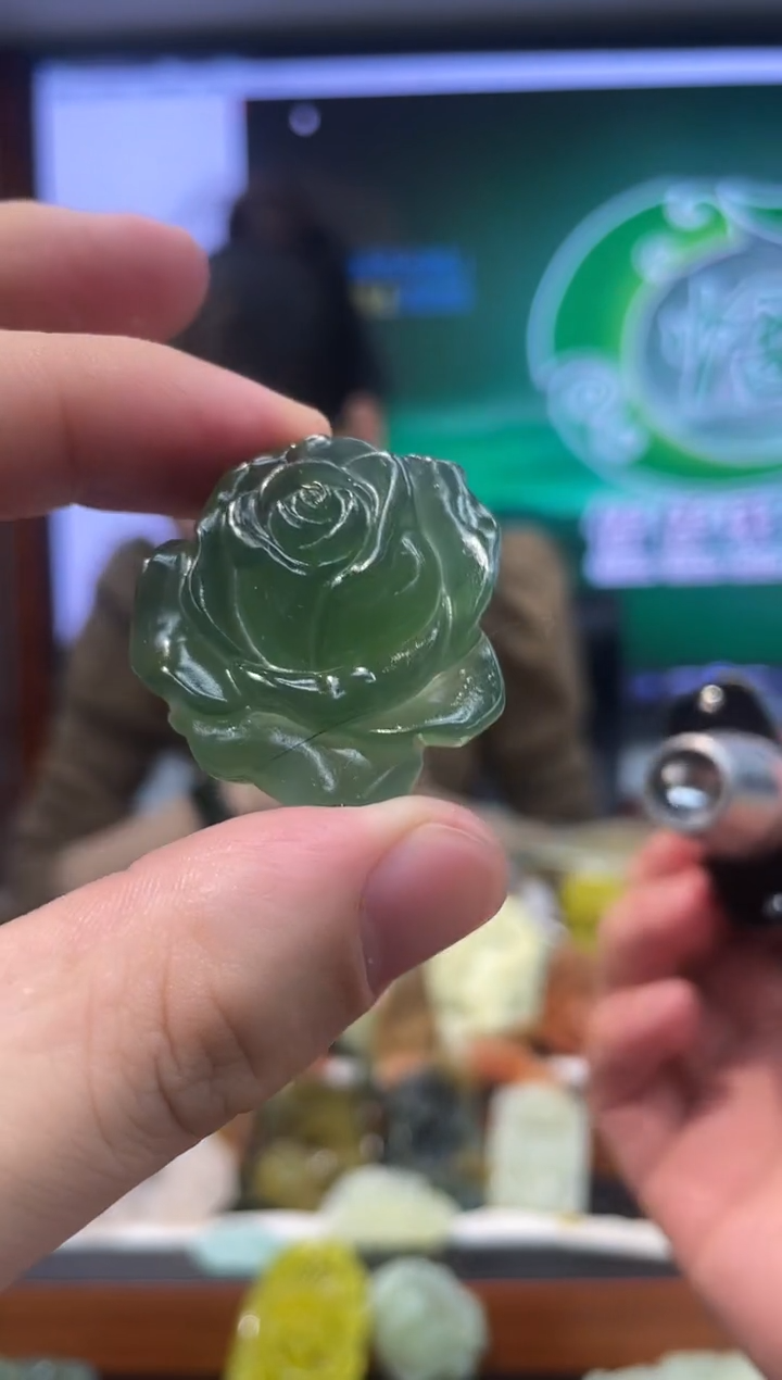 【闪购商品】岫玉吊坠未镶嵌多样性发货*拍一发一