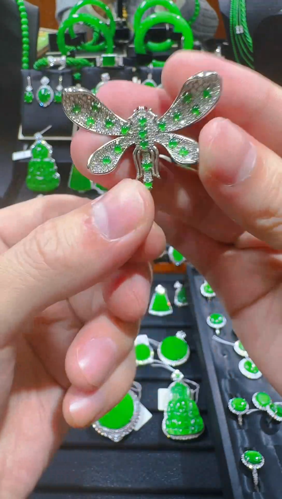 【闪购商品】翡翠胸饰银S925镶嵌天然A货翡翠