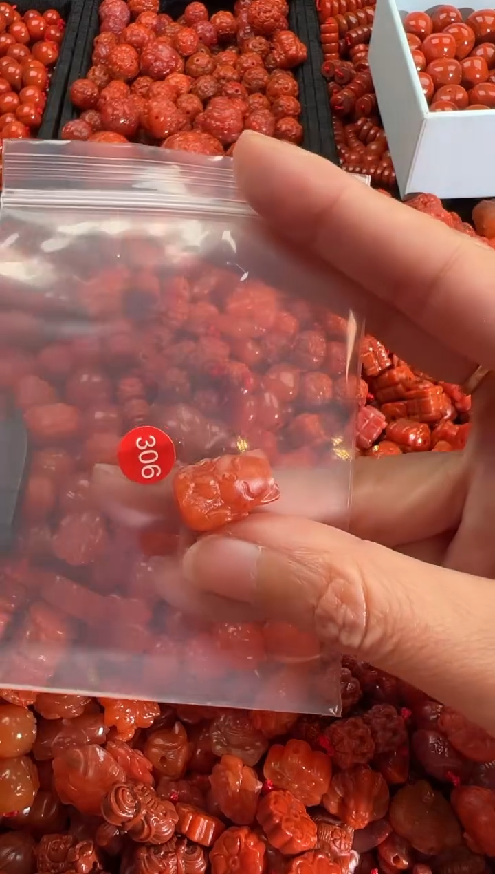 【闪购商品】南红玛瑙颈饰未镶嵌5