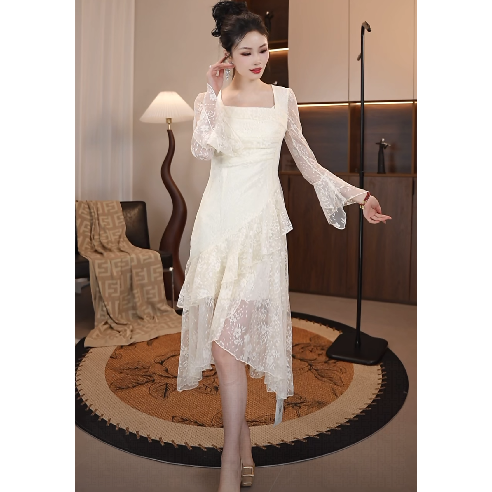 【娅姐】【有里布】2025春秋款重工白色蕾丝长袖法式复古公主裙D3252