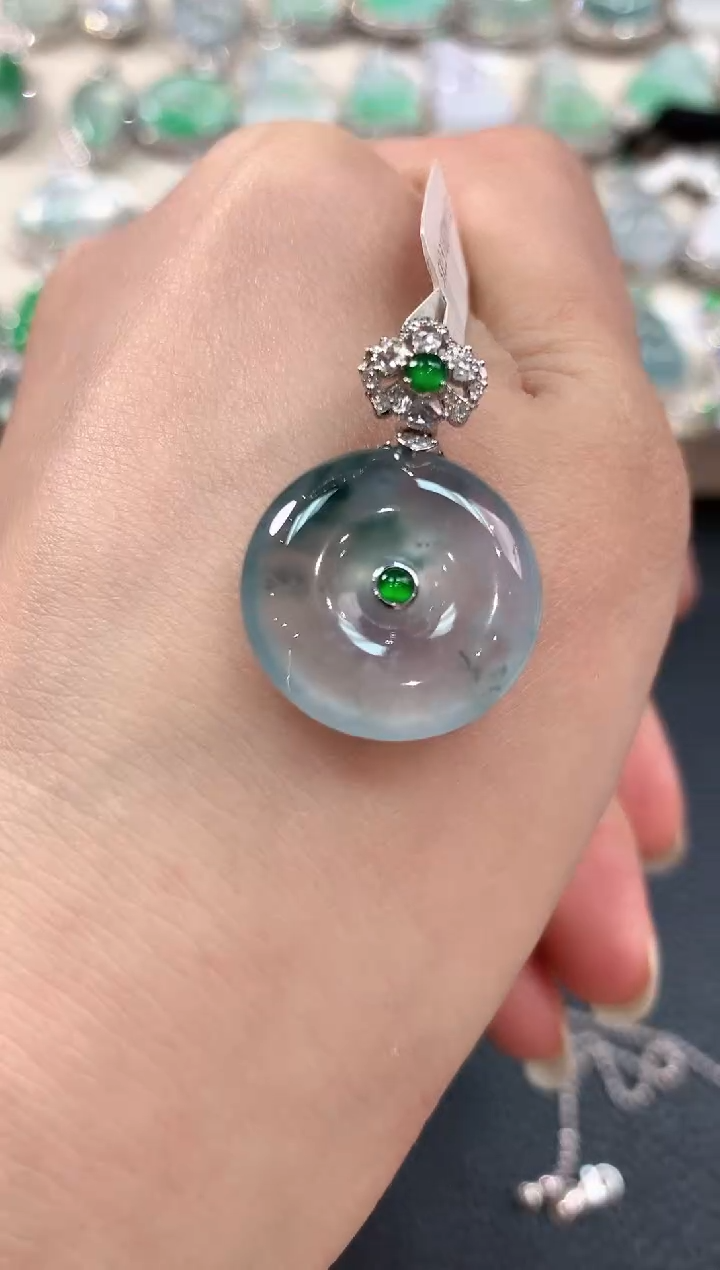 【闪购商品】翡翠吊坠(不含链)18K金镶嵌n29   