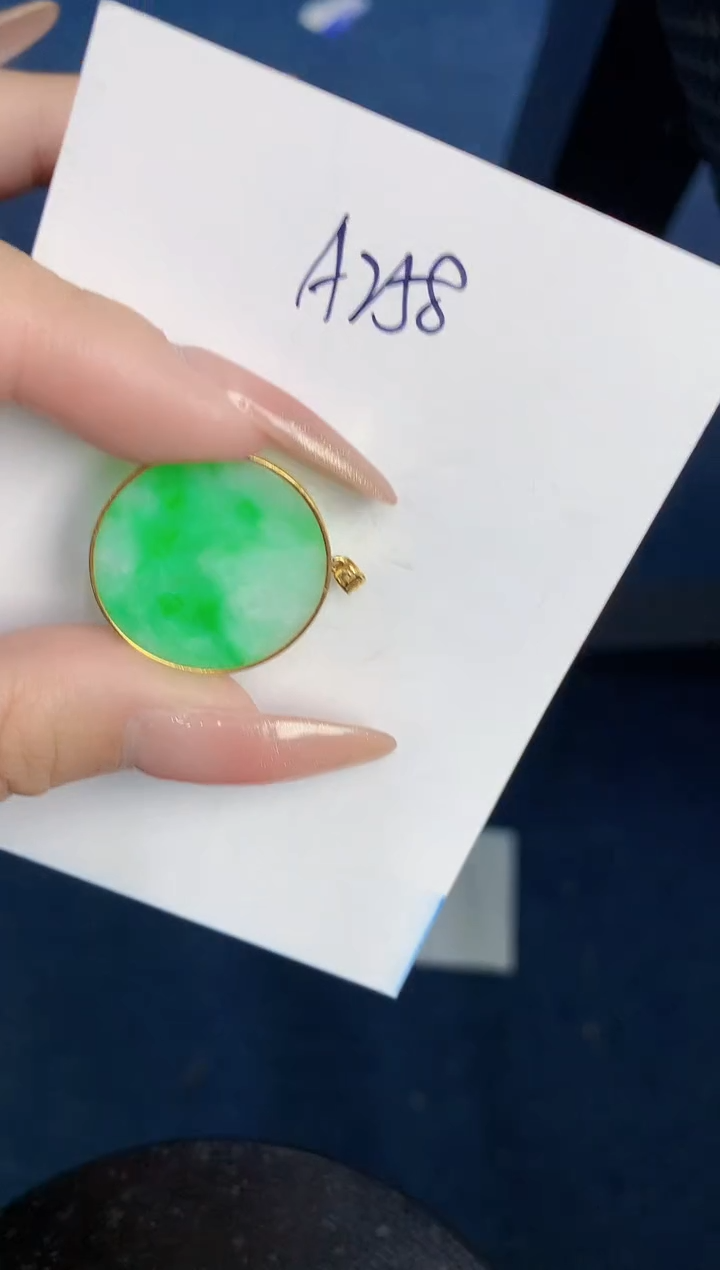 【闪购商品】翡翠颈饰18K金镶嵌000000000