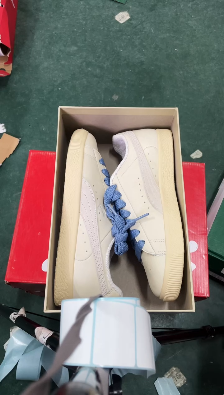 彪马时尚休闲运动鞋41M  EE48