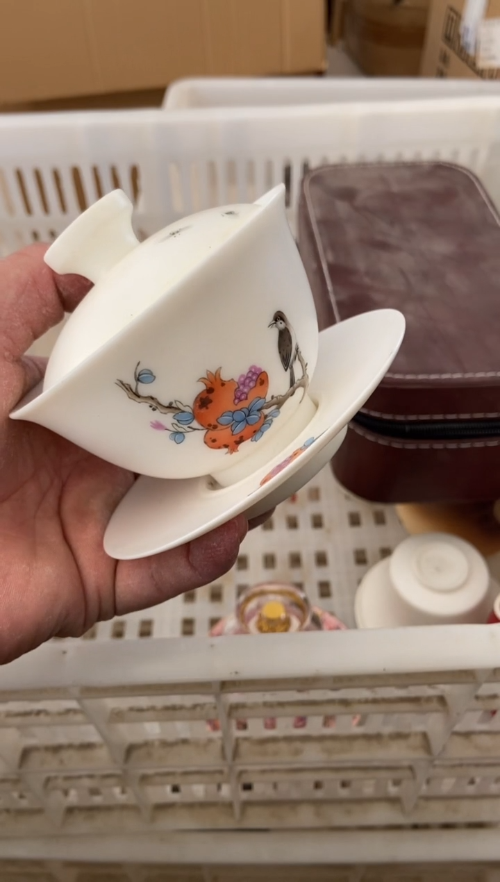 杯无运费险有瑕疵的摄影的产品有使用过的痕迹有点脏介意勿拍