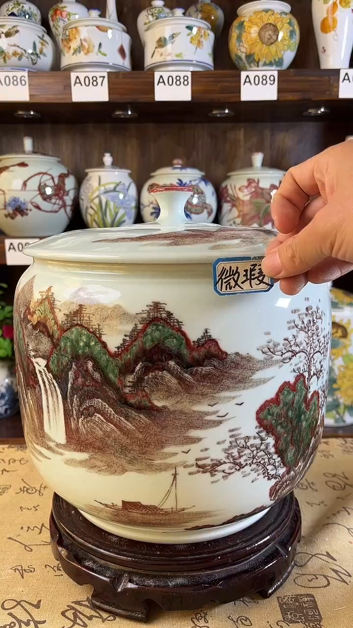 【闪购商品】纯手工手绘高山流水原矿釉里红储物罐