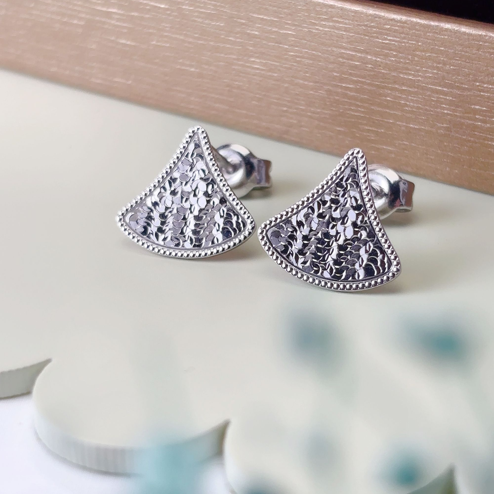 【铂金PT999】足铂耳饰 碎碎冰杏叶耳钉 ES1030