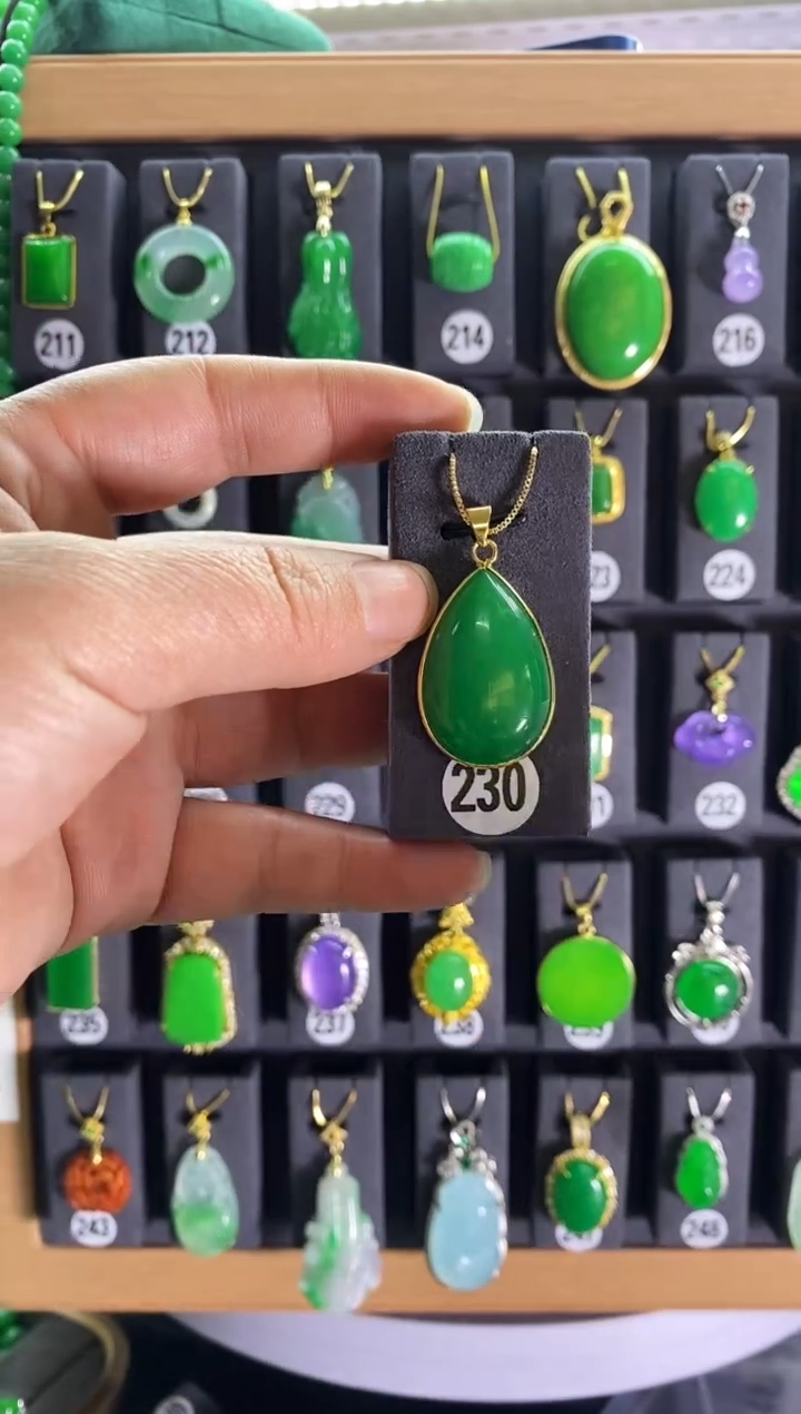 【闪购商品】翡翠耳饰银S925镶嵌230..